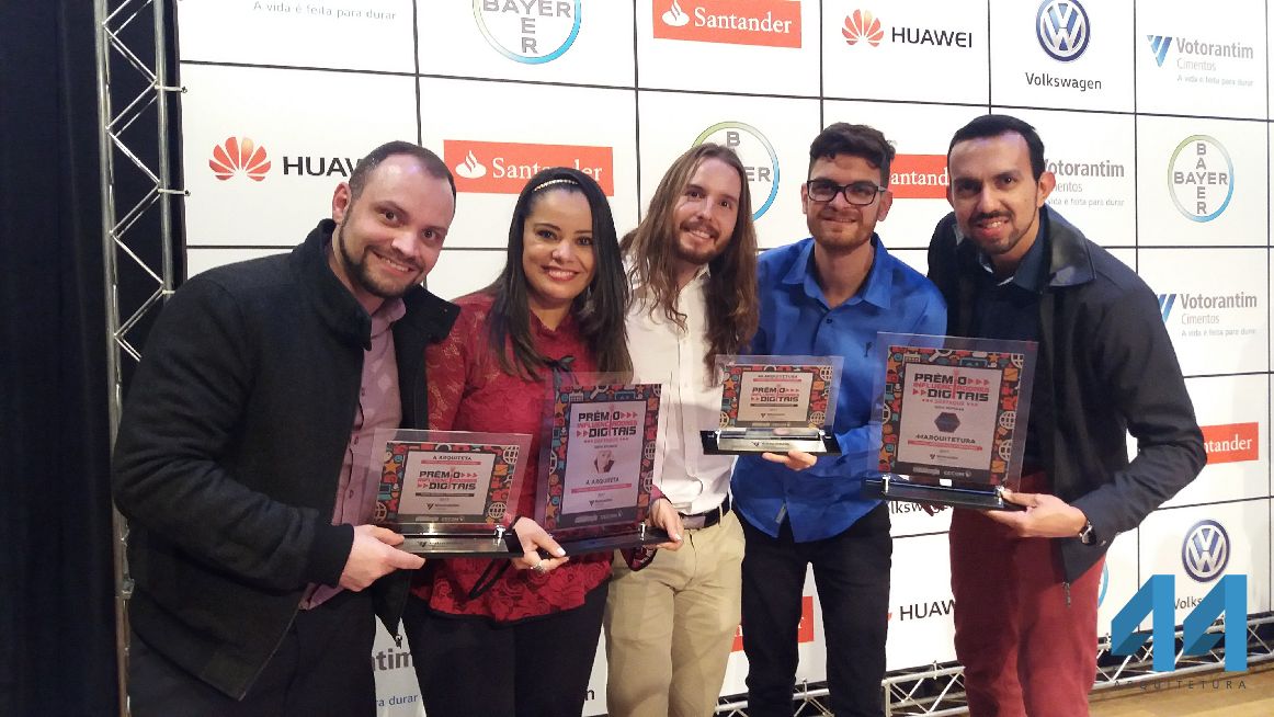 Influenciadores Digitais 2017 - Nós vencemos! Influenciadores Digitais 2017 - Nós vencemos!