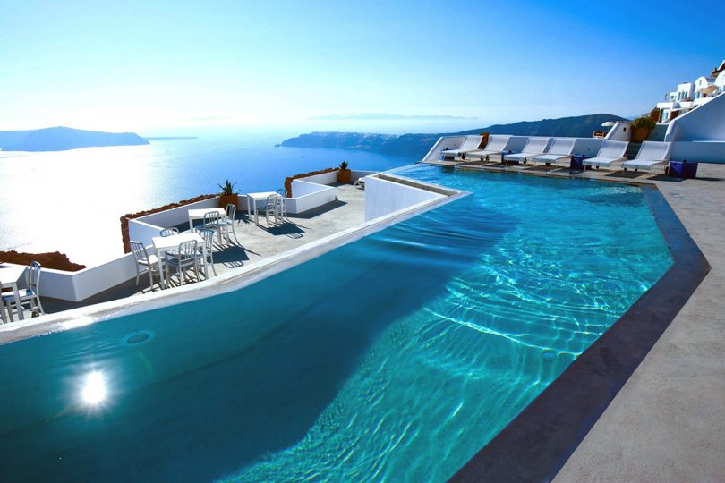 piscina em Katikies Hotel