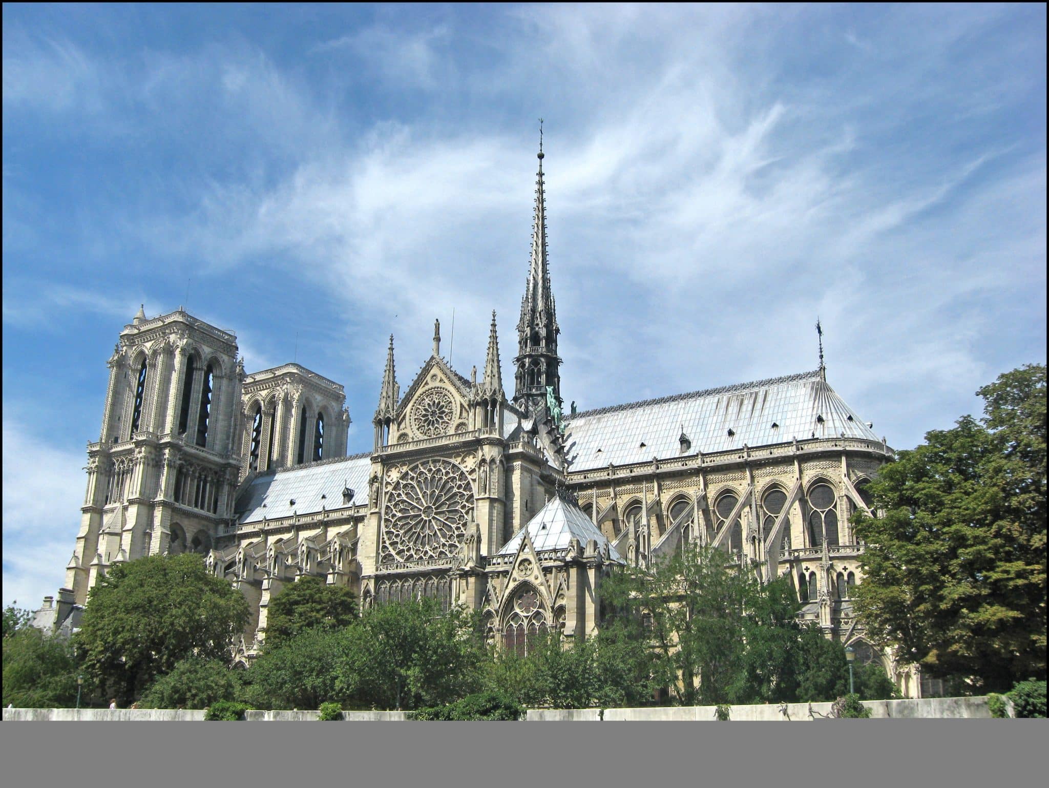 Notre Dame de Paris – 8 idéias criativas para a Reconstrução!