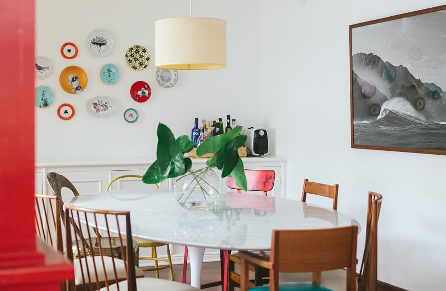 decorar a parede com pratos