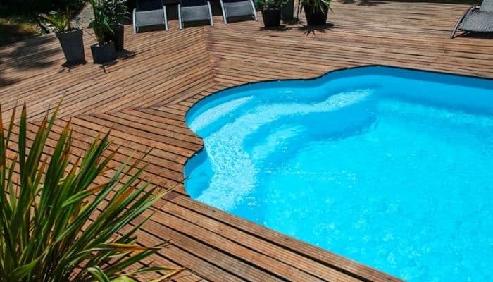 Piscina de Fibra Pré-fabricada - Vantagens e Desvantagens! Piscina de Fibra Pré-fabricada - Vantagens e Desvantagens!
