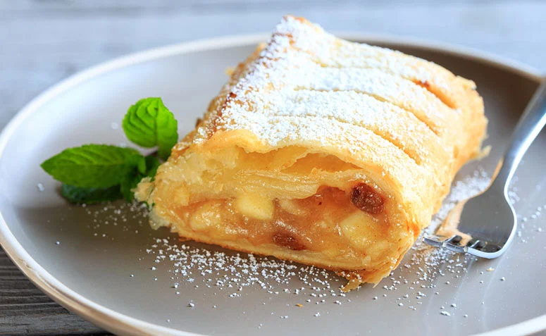 strudel de maçã com massa folhada