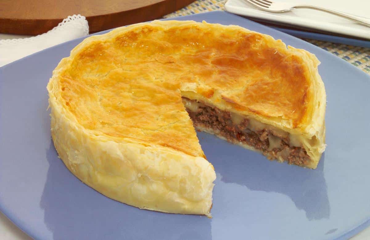 torta folhada de carne cremosa