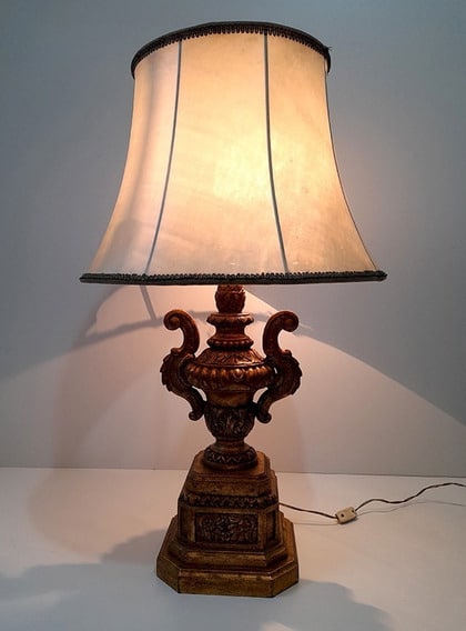 Abajur antigo de madeira abajurantigo12