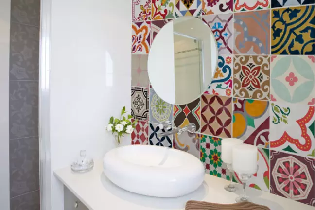 Azulejo decorativo na banheiro azulejodecorado5