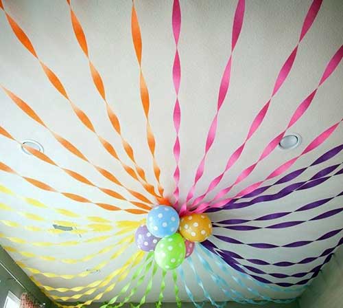 Decoração no teto papelcrepom8