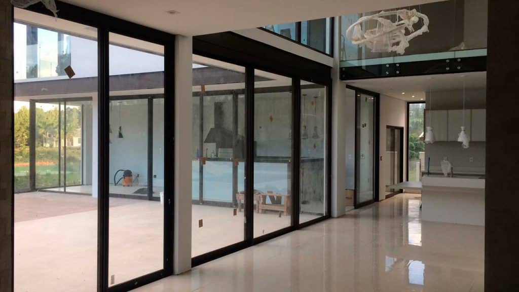 Porta balcão de vidro portabalcao7