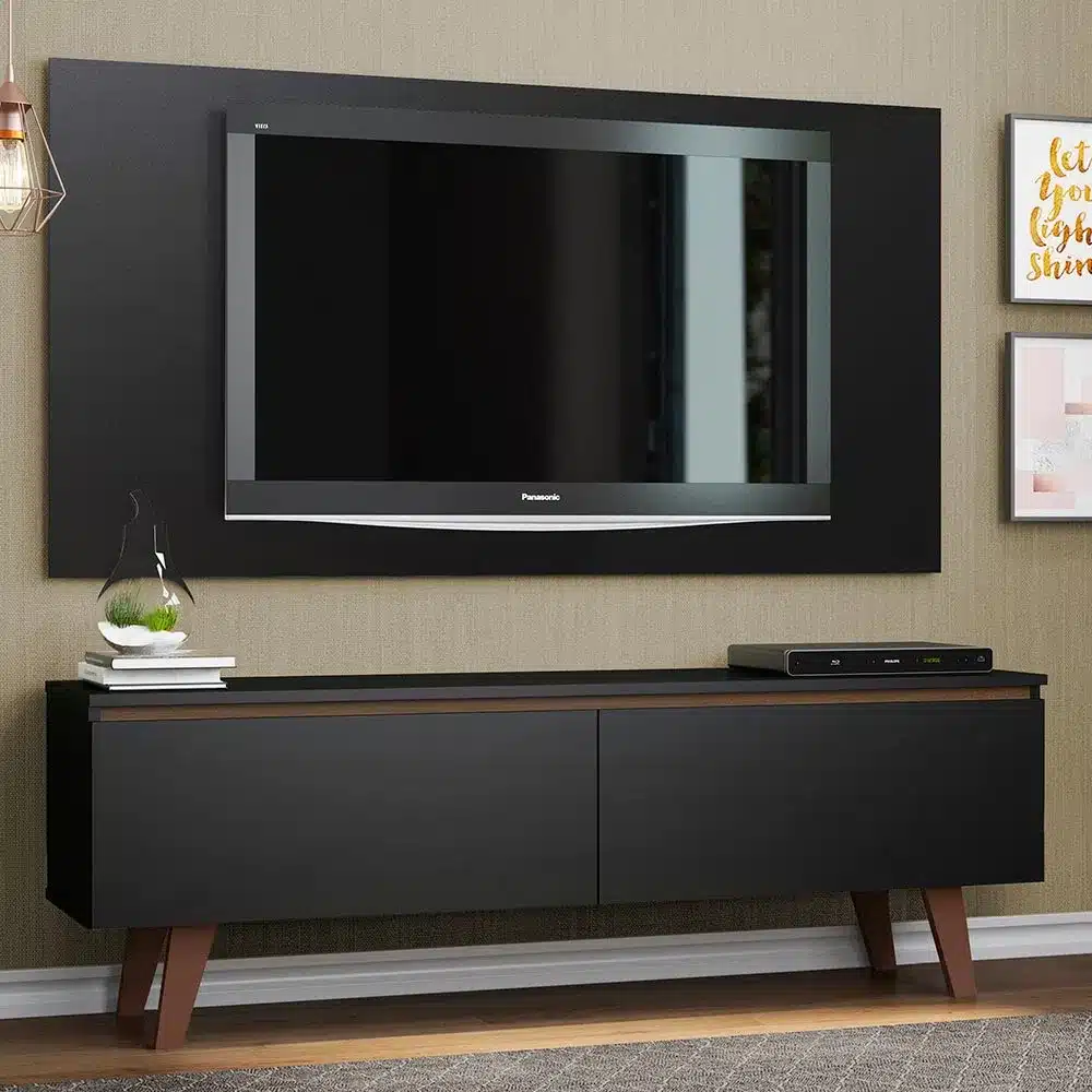 Rack preto com painel rack8