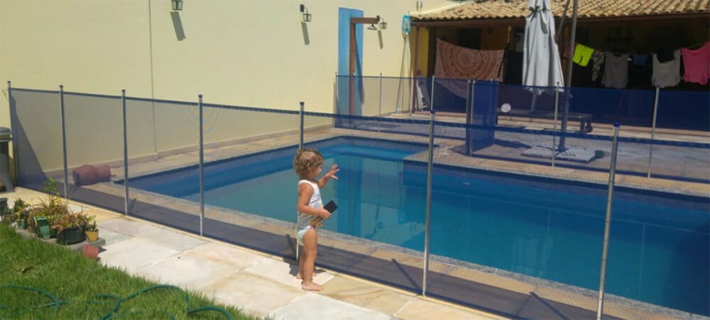 Cuidado com as crianças e animais casacompiscina10
