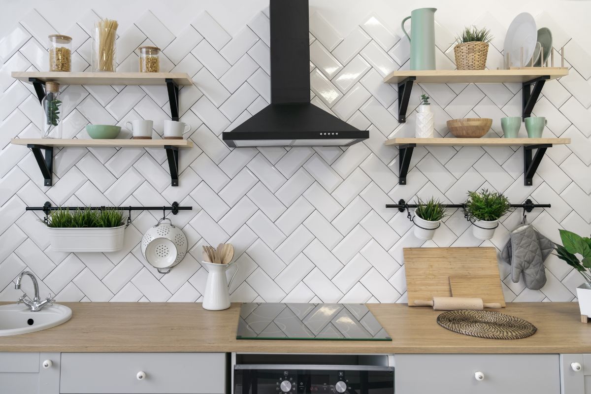 Prateleiras de cozinha: como escolher e organizar com estilo e praticidade! 1 Prateleiras de cozinha: como escolher e organizar com estilo e praticidade!