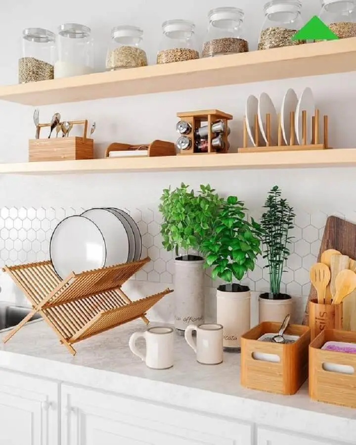 O que é uma prateleira pinus cozinha?