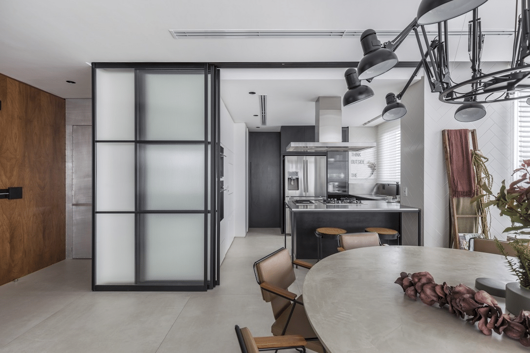 Porta de Correr para Sala: 4 Opções de Modelos com dicas de decoração!