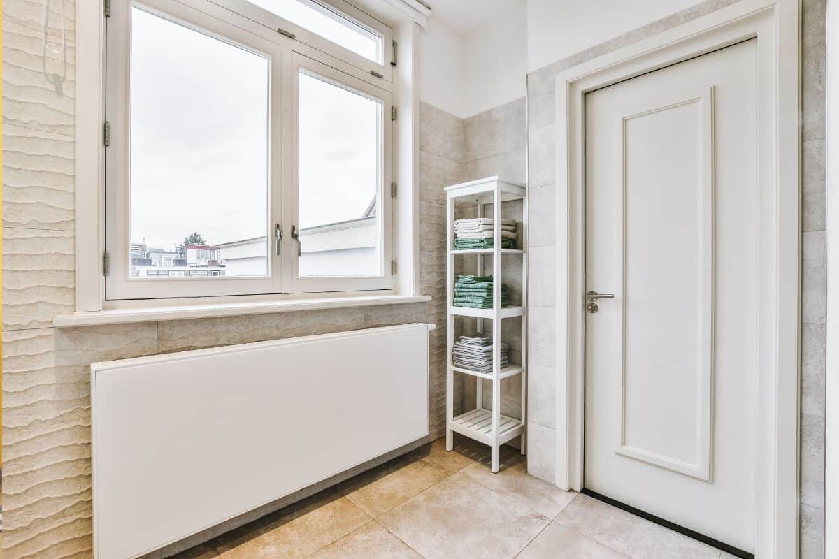Prateleiras de Banheiro: Organize com Estilo! 9 Prateleiras de Banheiro — Organize seu espaço com estilo, descubra como transformar sua decoração!