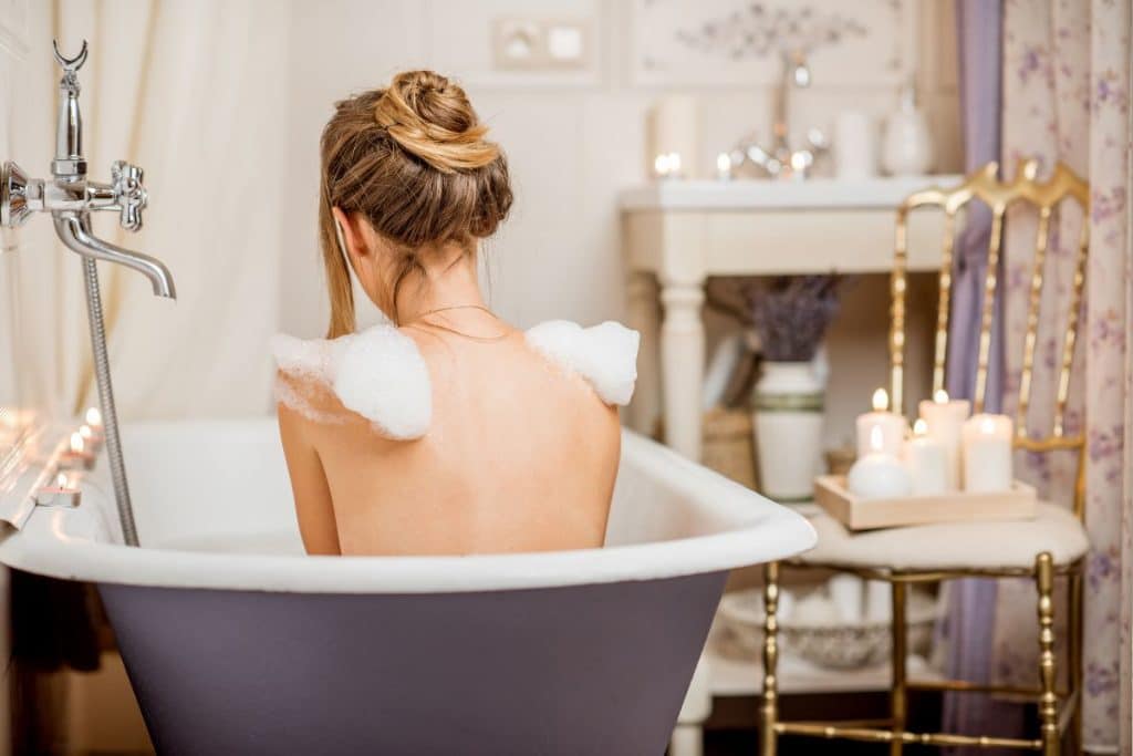 Banheiro Retrô: Transforme seu banheiro em um espaço vintage e elegante.