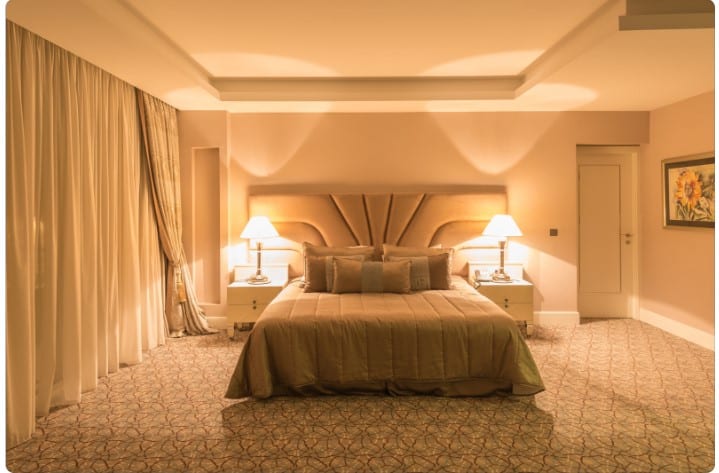 Qual o melhor de decoração para um quarto de casal? Quarto de Casal Decorado - Dicas e inspirações para transformar seu espaço em um refúgio romântico
