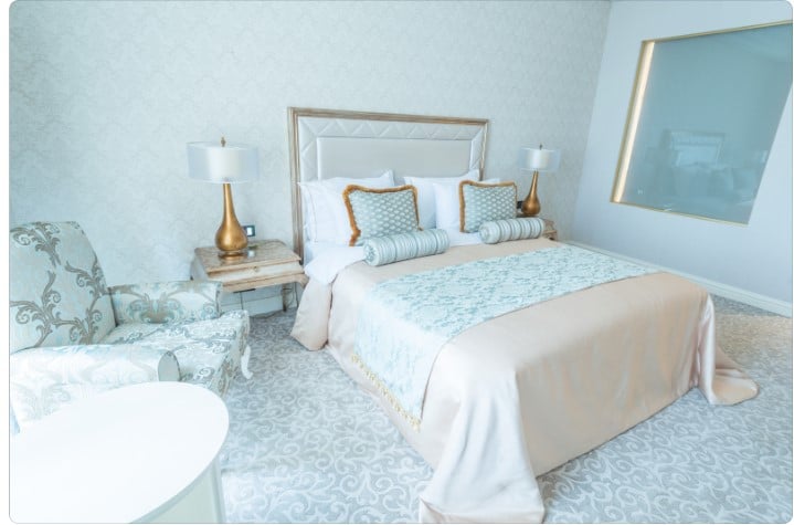 Como escolher as cores ideais para o quarto de casal? Quarto de Casal Decorado - Dicas e inspirações para transformar seu espaço em um refúgio romântico