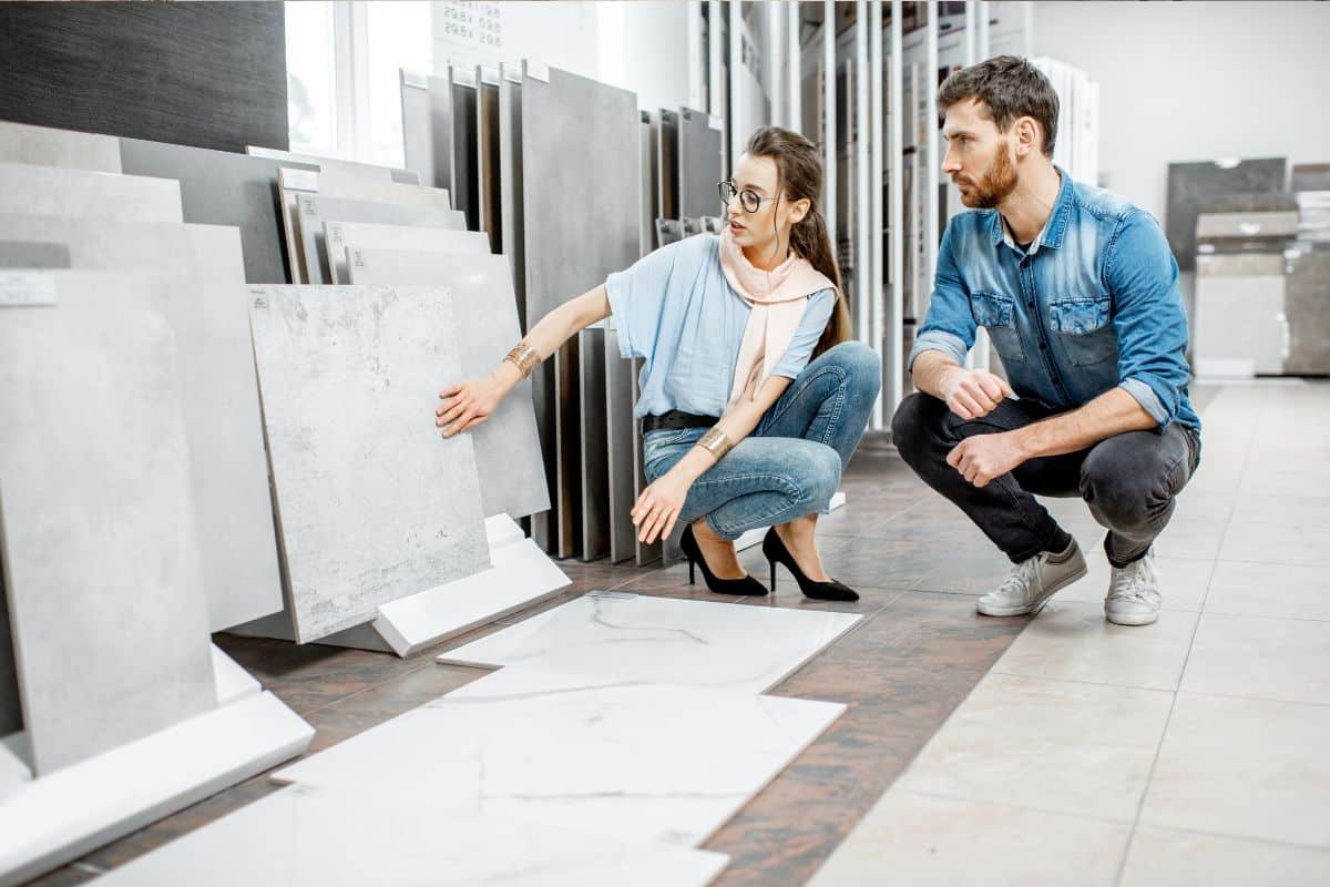 Piso de Porcelanato para Sala e Cozinha: Durabilidade e Elegância em um Só Ambiente! 2 Piso Porcelanato - 5 dicas para escolher o melhor tipo para sua casa!