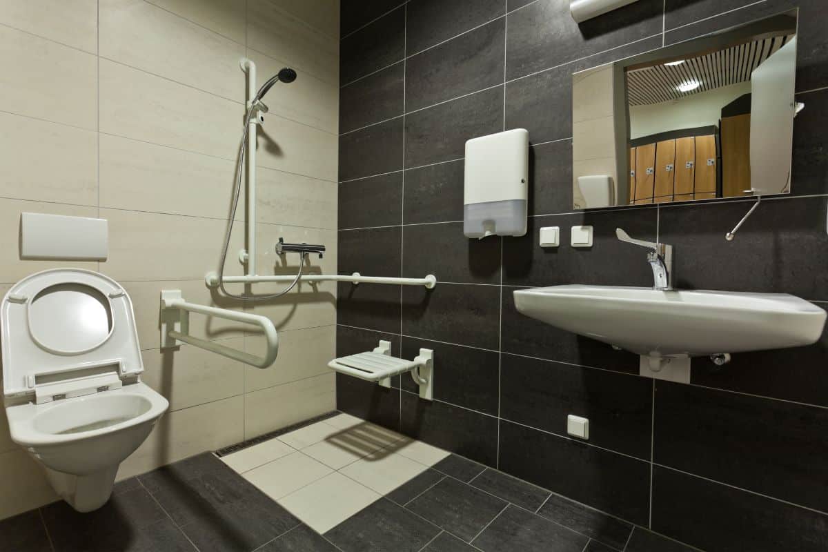 Projetos de acessibilidade e inclusão na arquitetura e engenharia. 7 Calçadas Acessíveis para Deficientes (8)