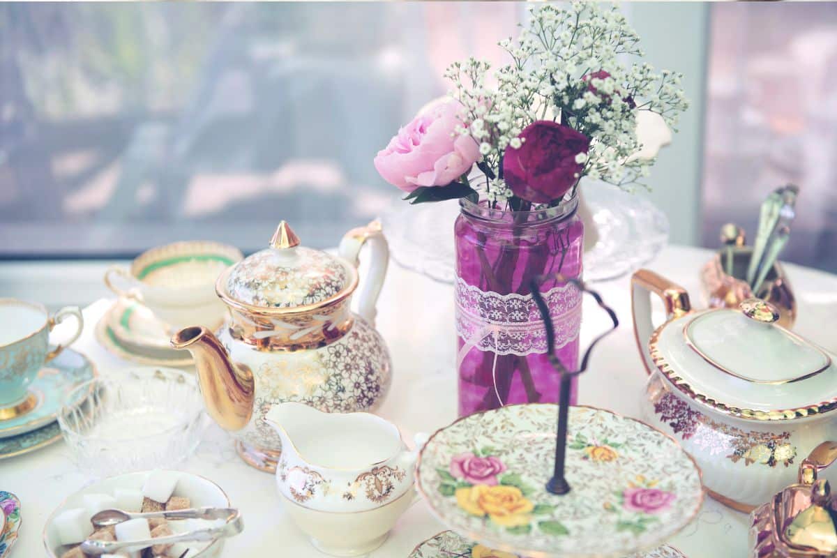 Mesa de Café da Tarde Aniversário - Comemore com estas ideias inspiradoras! Mesa de Café da Tarde Aniversário - Comemore com estas ideias inspiradoras!
