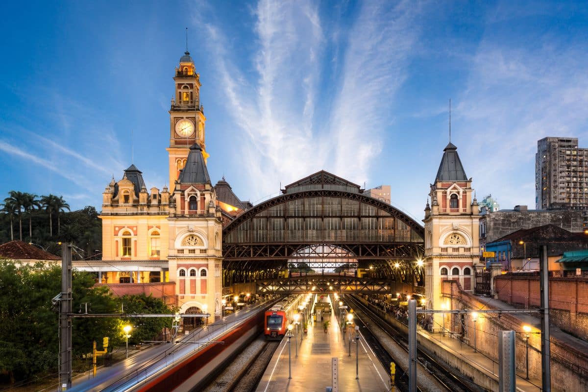 Estação da Luz em São Paulo: Um Passeio pela Arquitetura Histórica 1 Estação da Luz em São Paulo: Um Passeio pela Arquitetura Histórica