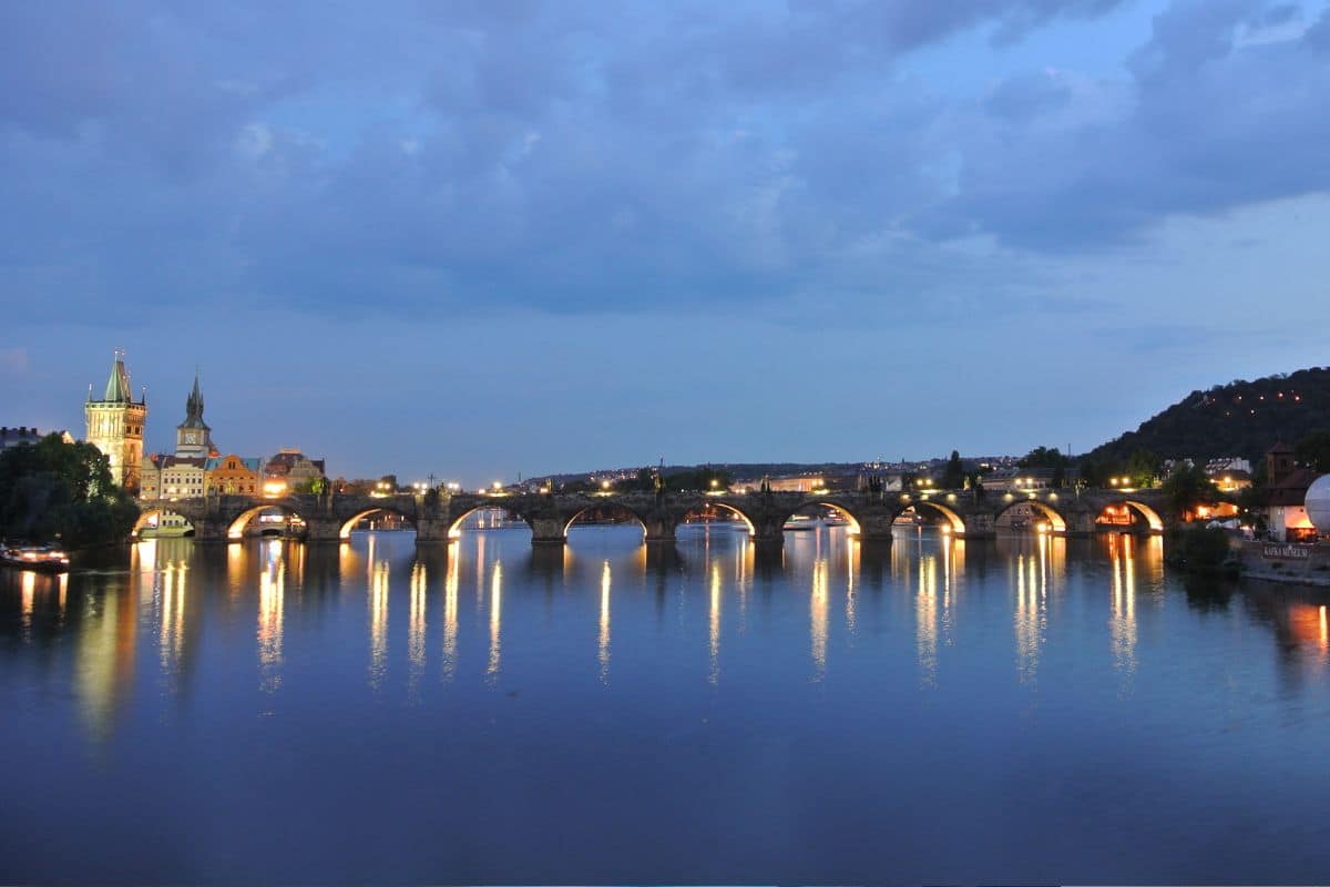 Pontes Incríveis - As 10 maiores do Mundo: Curiosidades e Histórias por Trás Delas! 11 Pontes Incríveis - As 10 maiores do Mundo: Curiosidades e Histórias por Trás Delas!