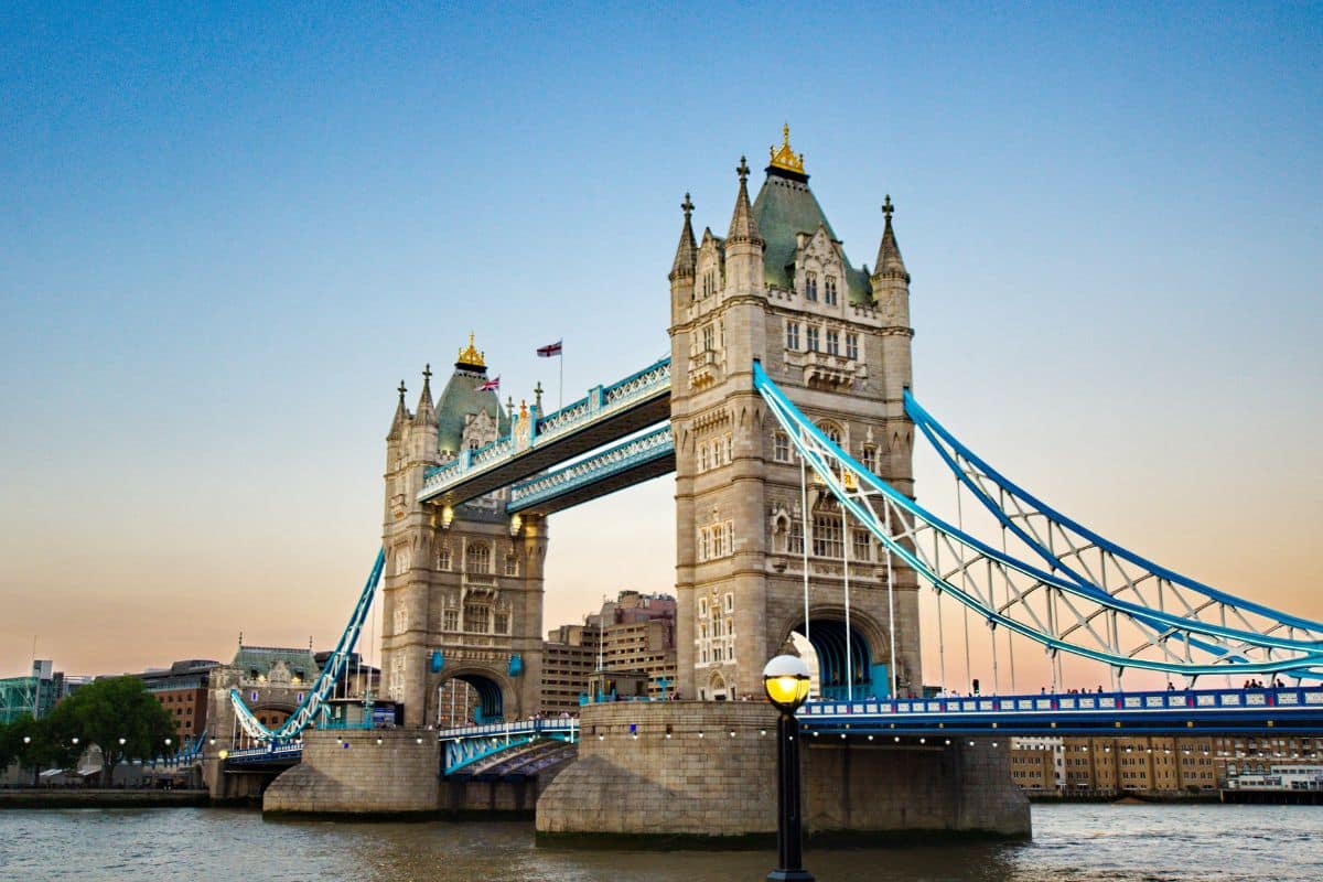 Pontes Incríveis - As 10 maiores do Mundo: Curiosidades e Histórias por Trás Delas! 14 Pontes Incríveis - As 10 maiores do Mundo: Curiosidades e Histórias por Trás Delas!