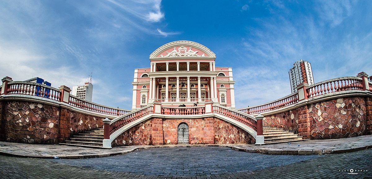 Descubra a Influência Europeia na Arquitetura do Teatro Amazonas 1 5 Edifícios Icônicos do Brasil e Suas Histórias!