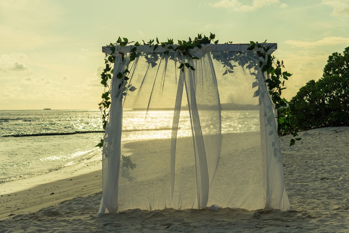 Decoração para Casamento na Praia: Como Planejar um Evento Inesquecível 4 Decoração para Casamento na Praia: Como Planejar um Evento Inesquecível