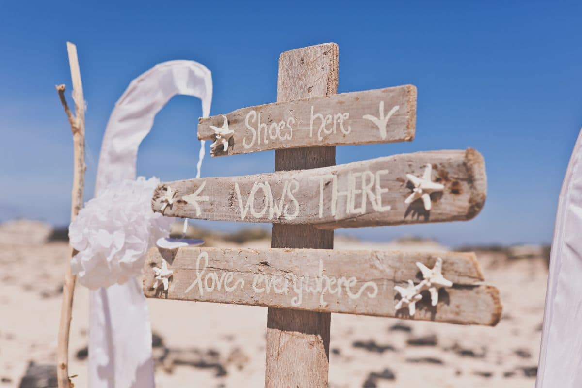 Decoração para Casamento na Praia: Como Planejar um Evento Inesquecível 16 Decoração para Casamento na Praia: Como Planejar um Evento Inesquecível