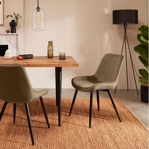 Estilo e Conforto: Os 7 Tipos de Cadeiras Decorativas Mais Populares para Cozinhas! 2 Os 7 Tipos de Cadeiras Decorativas mais Populares para Cozinhas