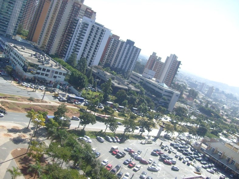 Conheça as 5 características do bairro da Grande São Paulo que se tornou sinônimo de luxo e segurança.