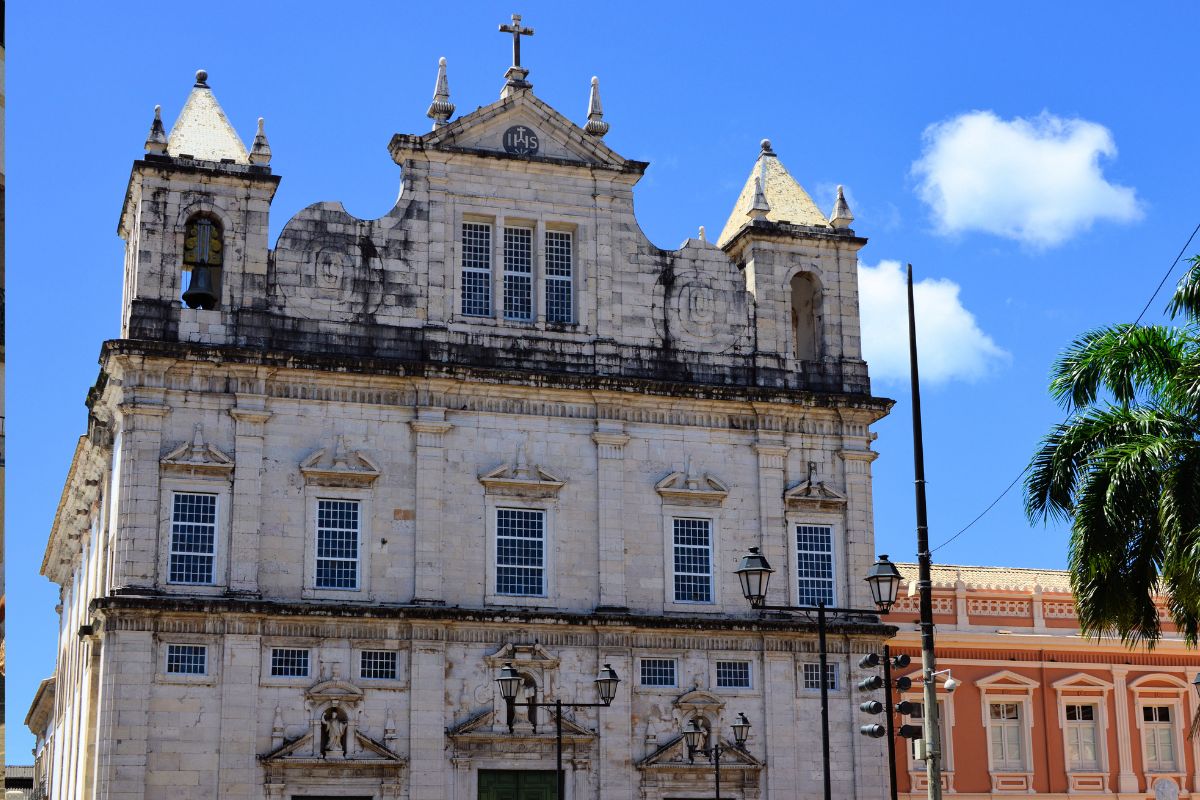 Descubra 6 Maravilhas Arquitetônicas de Salvador-BA!