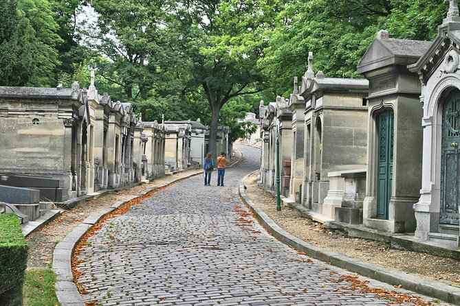 7 Curiosidades sobre O Cemitério Mais Famoso do Mundo: O Panteão de Pere Lachaise em Paris!