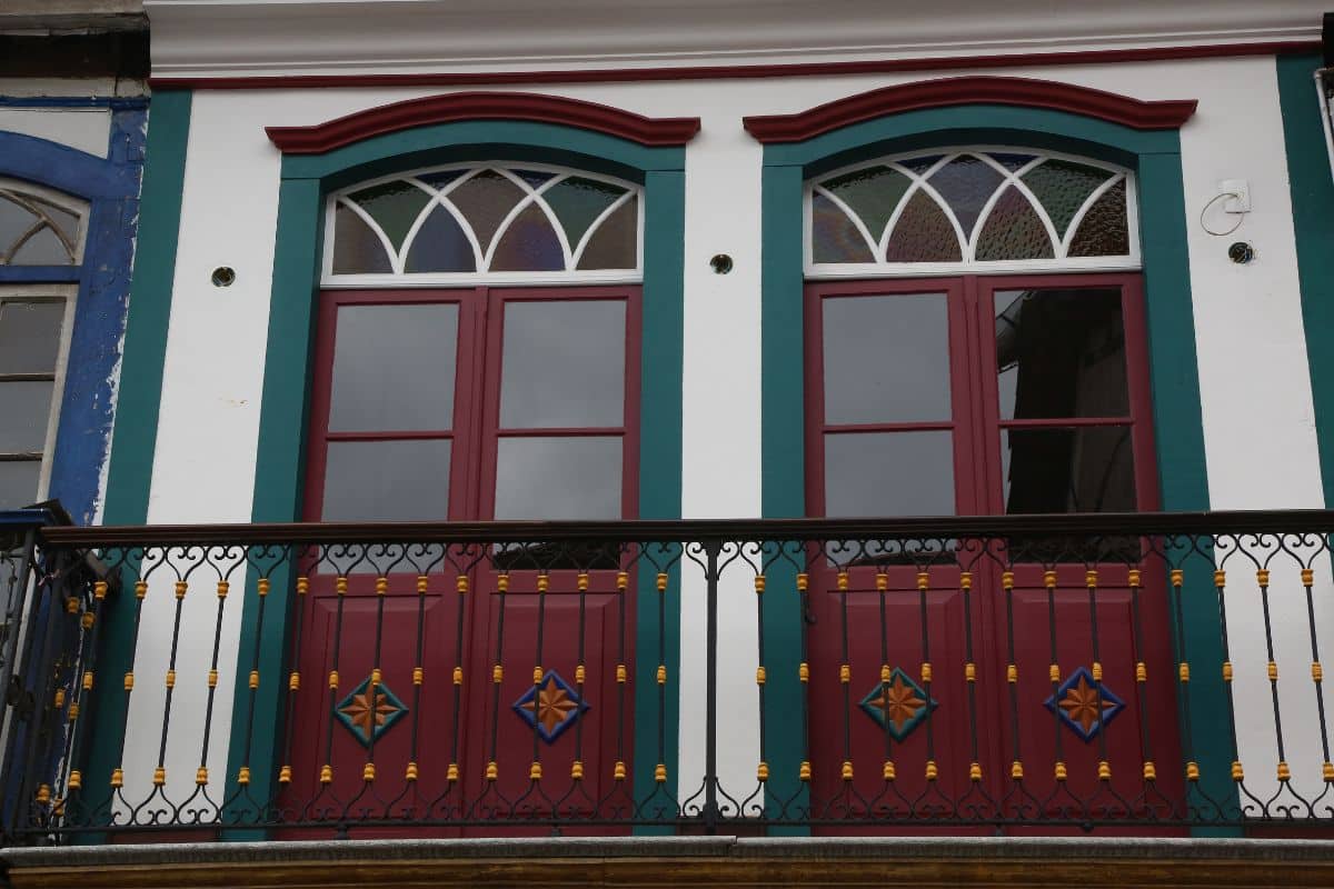 O Renascimento do Estilo Colonial: Uma Análise da Arquitetura Histórica Brasileira! 1 O Renascimento do Estilo Colonial: Uma Análise da Arquitetura Histórica Brasileira!