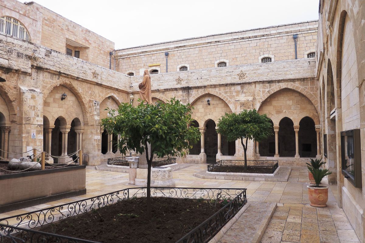 Descubra a Palestina: Uma Jornada pela História e Arquitetura!