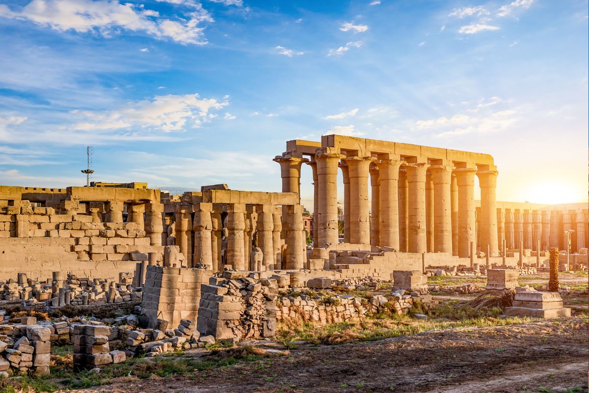 De Templos a Palácios: 5 Edifícios que Revelam a Grandeza das Civilizações Passadas! 1 De Templos a Palácios: 5 Edifícios que Revelam a Grandeza das Civilizações Passadas!