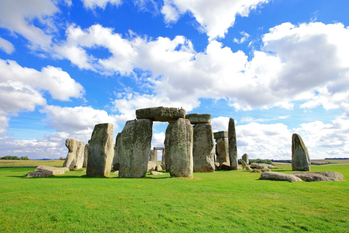 Os Megalitos de Stonehenge: Astronomia, Ritual ou Ambos? 3 Os Megalitos de Stonehenge: Astronomia, Ritual ou Ambos?