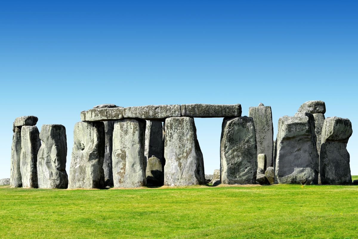 Os Megalitos de Stonehenge: Astronomia, Ritual ou Ambos? 2 Os Megalitos de Stonehenge: Astronomia, Ritual ou Ambos?