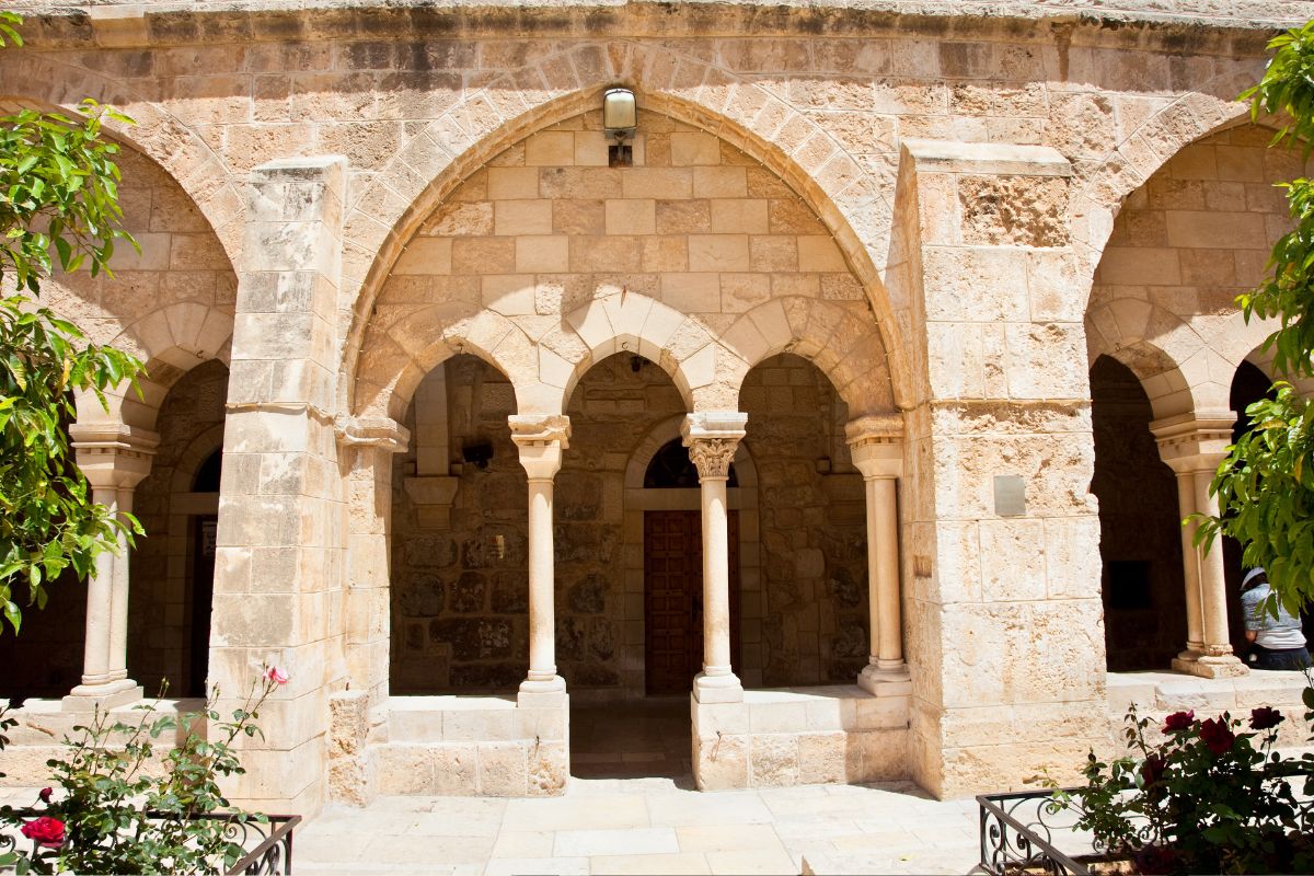 Descubra a Palestina: Uma Jornada pela História e Arquitetura!