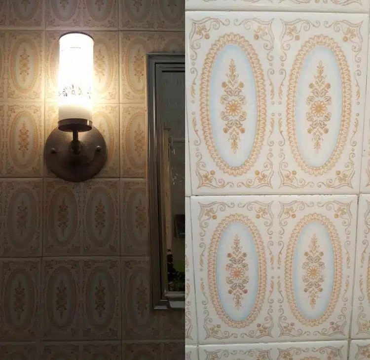 Banheiro retrô: Explore 40 ideias e crie um espaço cheio de charme e nostalgia. Veja como fazer! 9 Seja de uma única cor ou com estampas, com os azulejos antigos, você dinamiza o visual do ambiente.