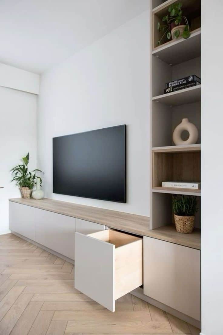 Inspire-se com mais de 40 Ideias de Decoração para Sala de TV 10 11. Caso opte por investir em um móvel planejado, será ainda mais fácil chegar a um resultado satisfatório, pensando nas medidas das quais precisa e divisórias com as quais deseja contar.