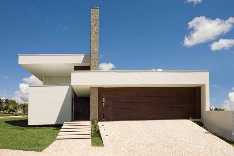 7 Vantagens de Ter uma Casa Caixote e 30 ideias para se inspirar! 7 Fachada de casa térrea com telhado embutido.