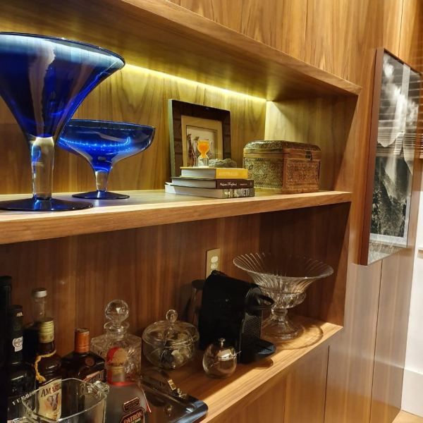 Nichos na Sala: Dicas e mais de 40 Maneiras Criativas de Usa-los. 16 Projeto: marciavazarquitetura