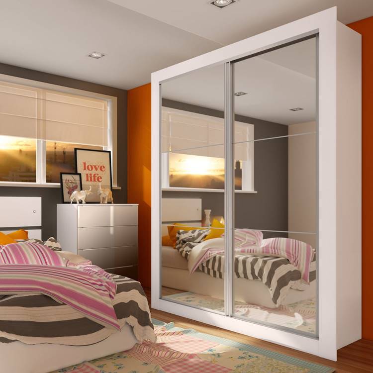 15 Modelos de Guarda-Roupa Planejado para Quartos Pequenos que Inspiram 17 Guarda-roupa planejado com espelho e portas de correr, sofisticado e funcional.