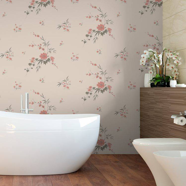 Outro uso possível para o papel de parede floral é para banheiros, em especial o da sua suíte.