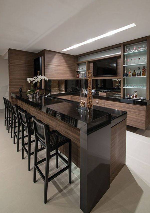 13 Ideias para Cozinhas de Luxo que Você Vai Amar 20 A cozinha integrada com o bar.