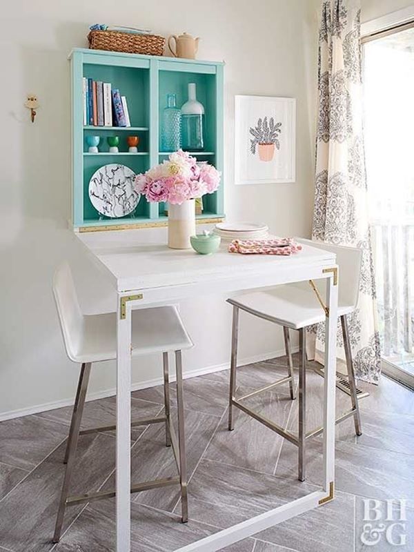 12 Tipos de Mesa Dobrável para Espaços Pequenos e Funcionais 3 Aproveite espaços! Essa mesa foi posicionada em baixo do nicho.