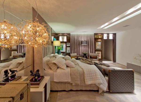 Modelos de Pendente para Quarto: dicas e mais de 50 ideias. 20 Lustres artísticos são ótimas peças decorativas que tornam o quarto autêntico.