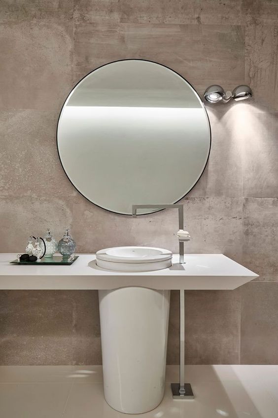 12 Ideias de Placa Cimentícia para uma Decoração Sofisticada 19 Projeto minimalista com valorização de espaços clean, usando placas cimentícias.