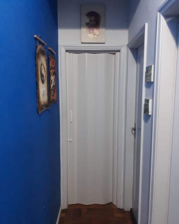 12 Portas de Correr de PVC para Otimizar Espaços de Forma Inteligente 11 11. Além de economizar na compra da porta de correr de PVC, você ainda terá economia ao longo do tempo com o baixo custo de manutenção.